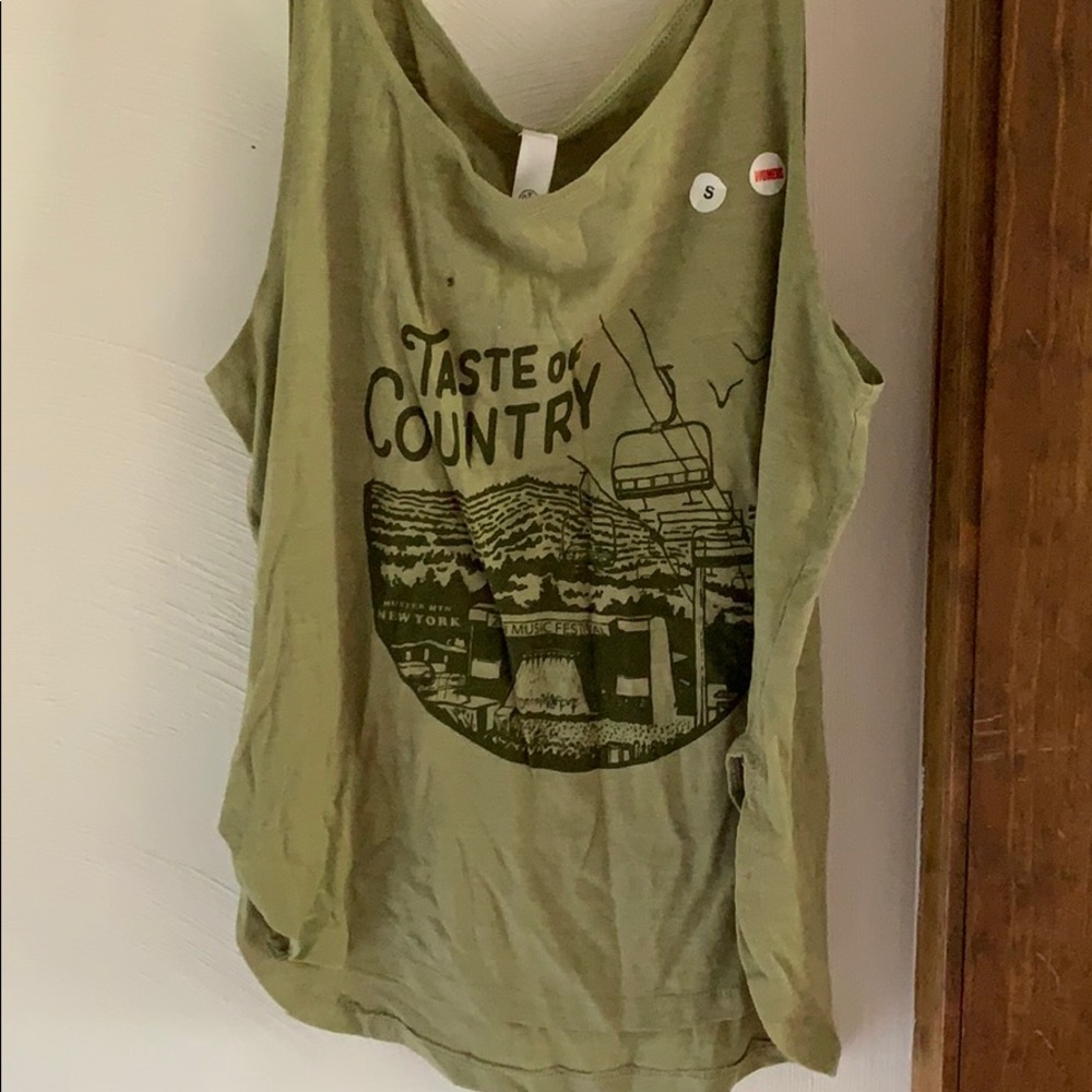 Country tank